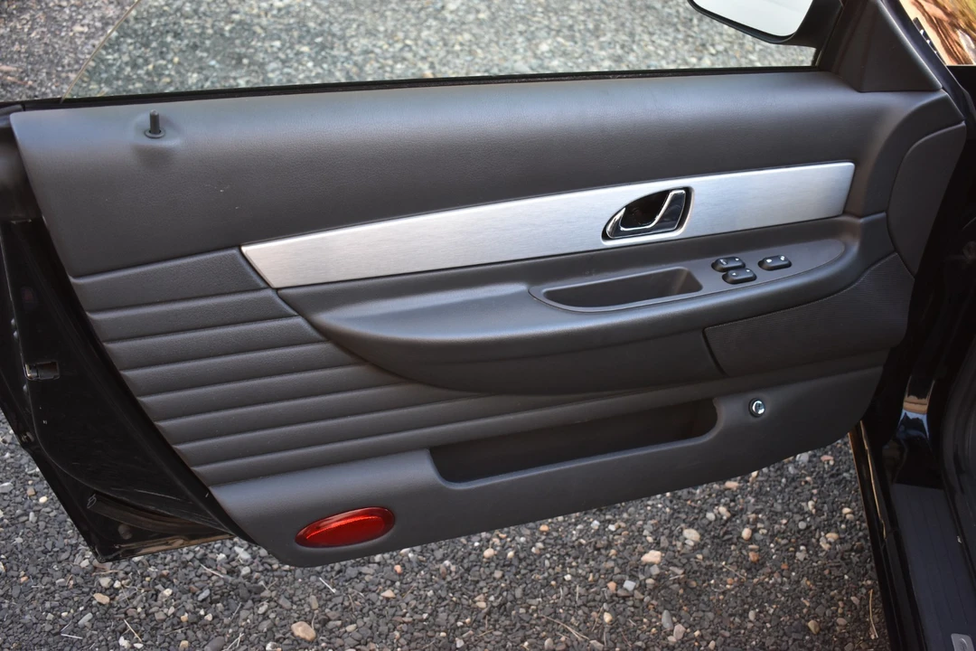 2002 Ford Thunderbird 10th Gen - Image 16 of 21