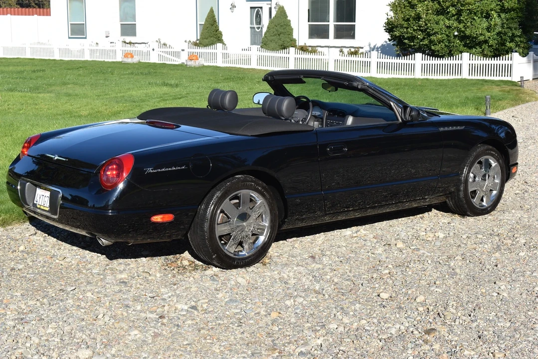 2002 Ford Thunderbird 11th Gen - Image 9 of 21
