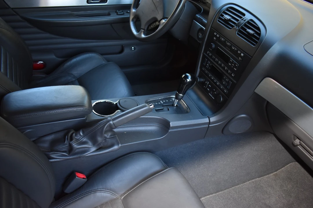 2002 Ford Thunderbird 10th Gen - Image 15 of 21