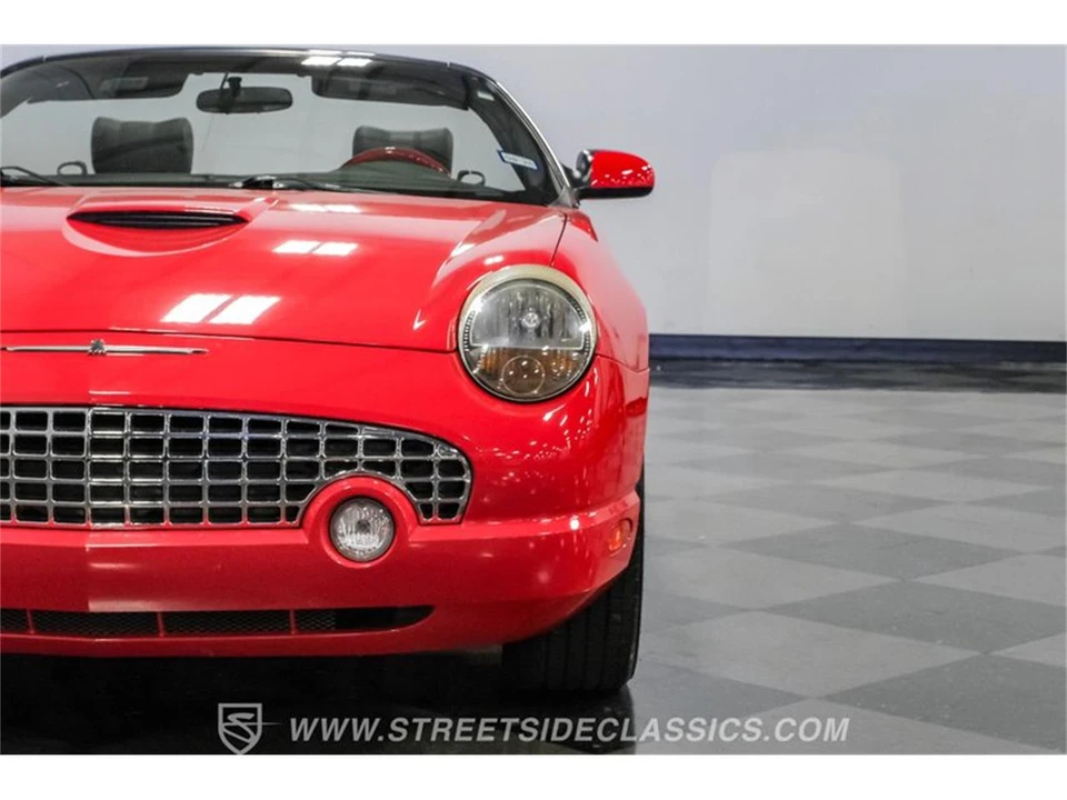 2002 Ford Thunderbird 11th Gen - Image 22 of 31