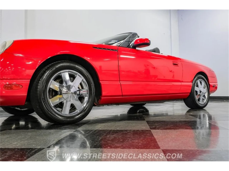 2002 Ford Thunderbird 11th Gen - Image 24 of 31