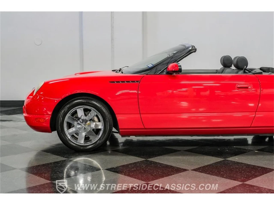 2002 Ford Thunderbird 11th Gen - Image 25 of 31