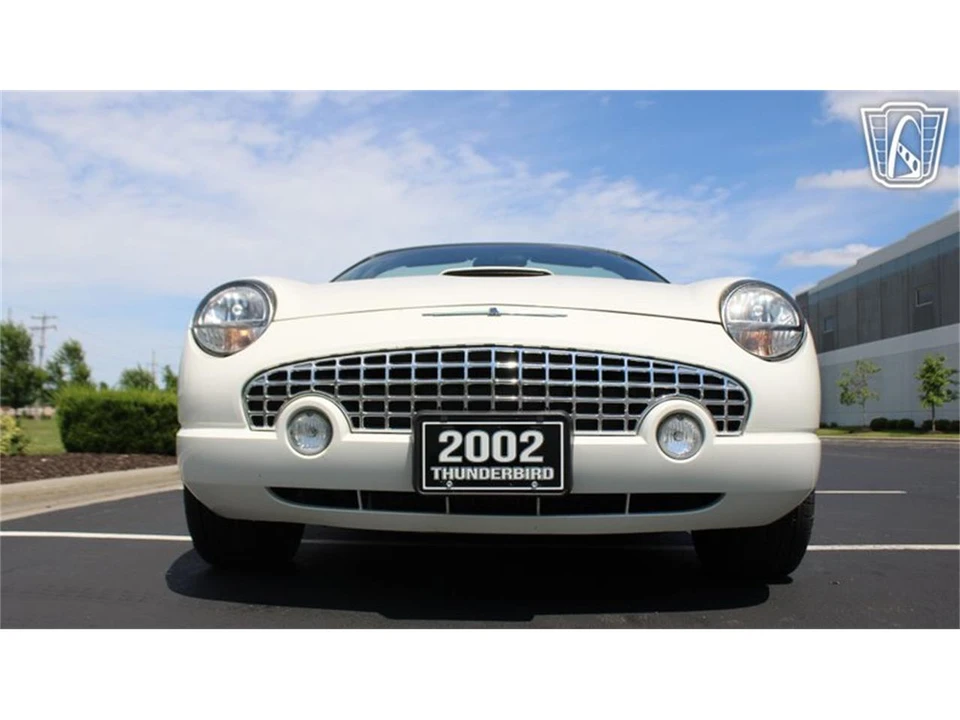 2002 Ford Thunderbird 11th Gen - Image 26 of 31