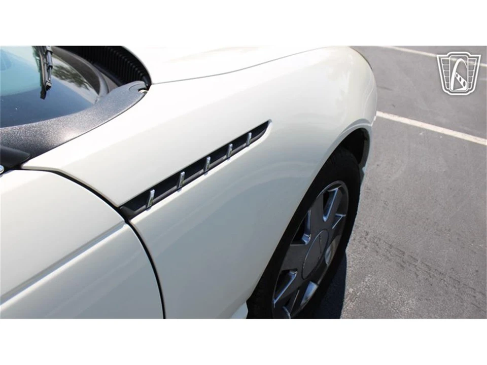 2002 Ford Thunderbird 11th Gen - Image 7 of 31