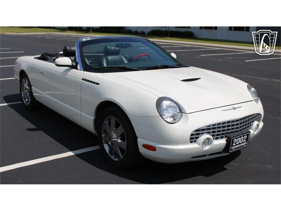 2002 Ford Thunderbird 11th Gen - Image 2 of 31