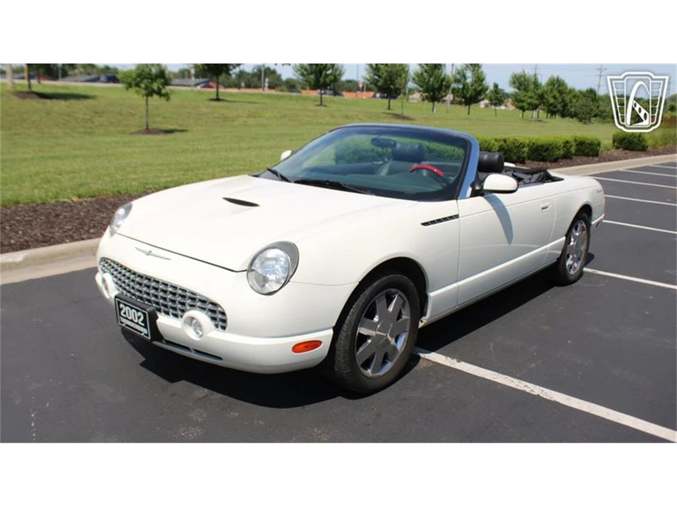 2002 Ford Thunderbird 11th Gen - Image 27 of 31