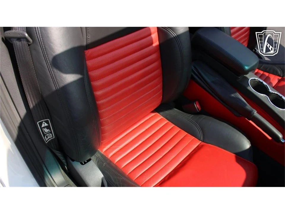 2002 Ford Thunderbird 11th Gen - Image 18 of 31