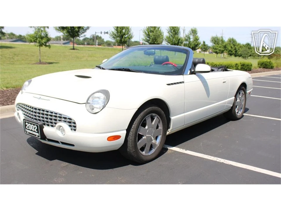 2002 Ford Thunderbird 11th Gen - Image 28 of 31