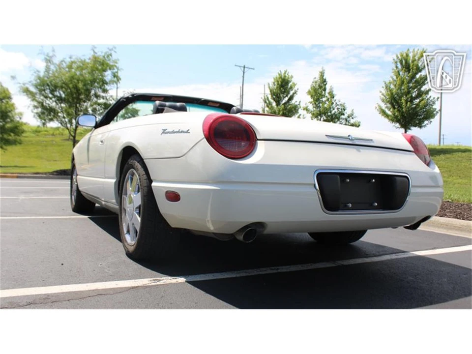 2002 Ford Thunderbird 11th Gen - Image 5 of 31