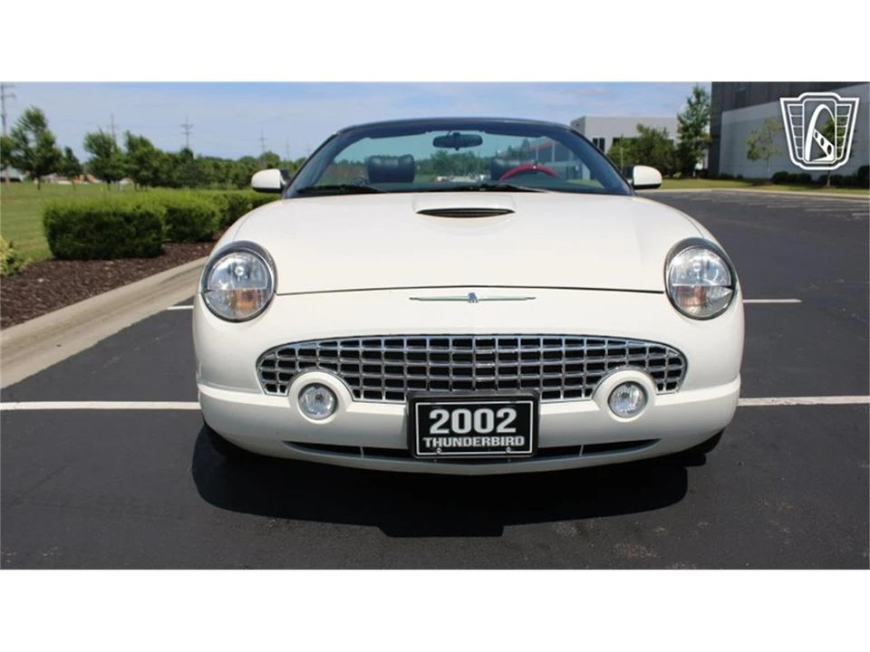 2002 Ford Thunderbird 11th Gen - Image 25 of 31