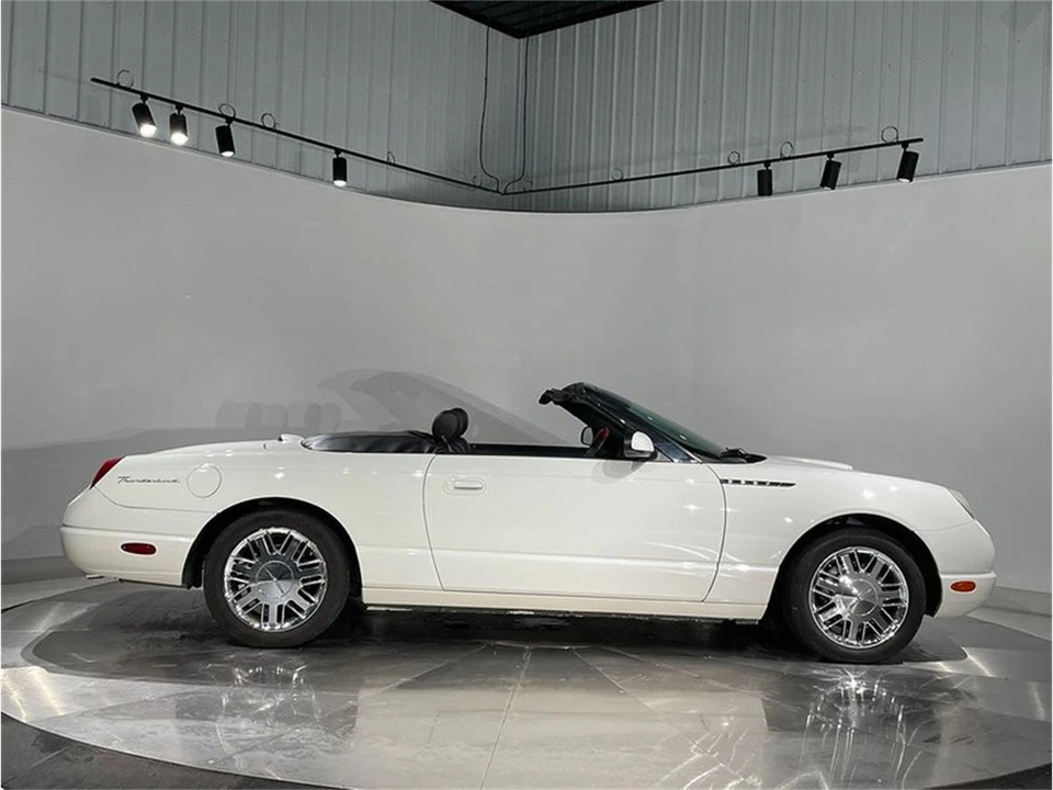 2002 Ford Thunderbird 11th Gen - Image 5 of 31