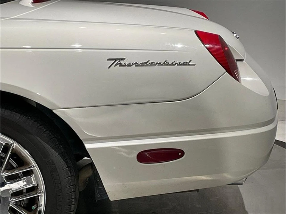 2002 Ford Thunderbird 11th Gen - Image 14 of 31