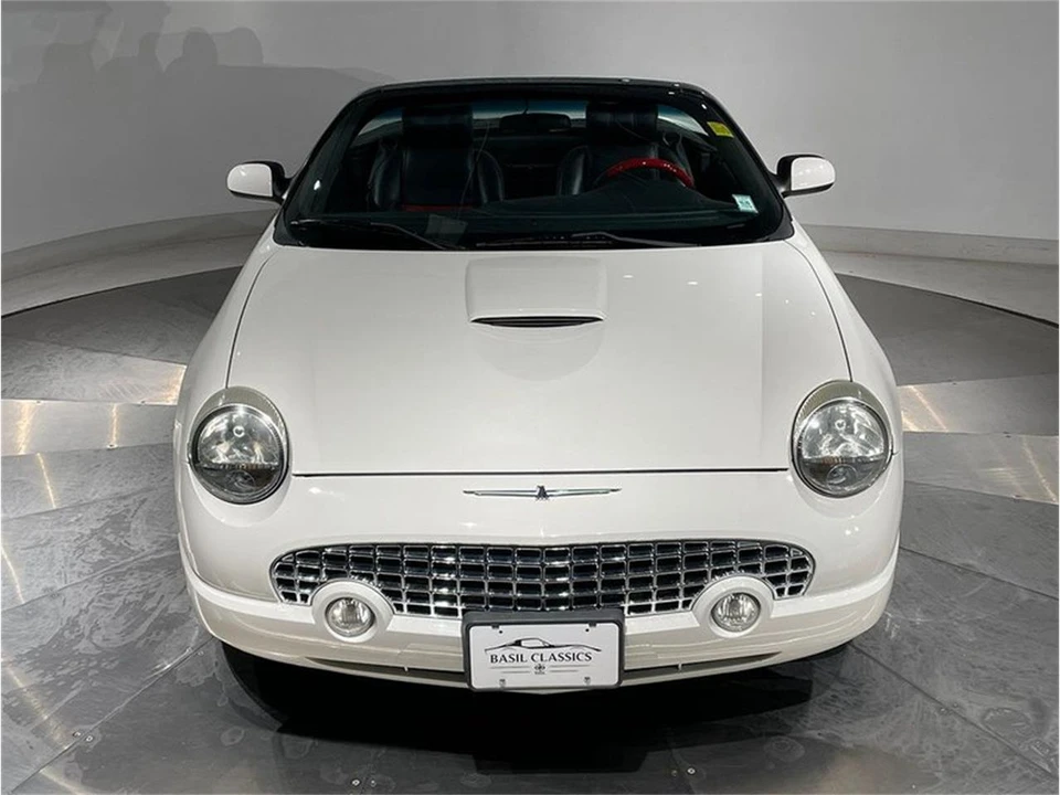 2002 Ford Thunderbird 11th Gen - Image 18 of 31