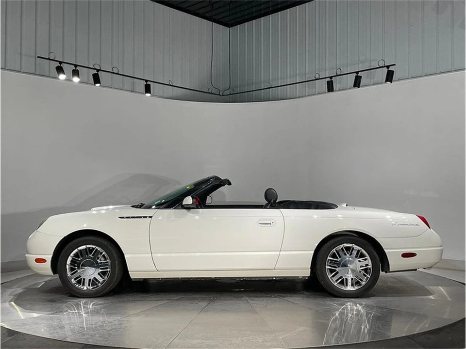 2002 Ford Thunderbird 11th Gen - Image 11 of 31