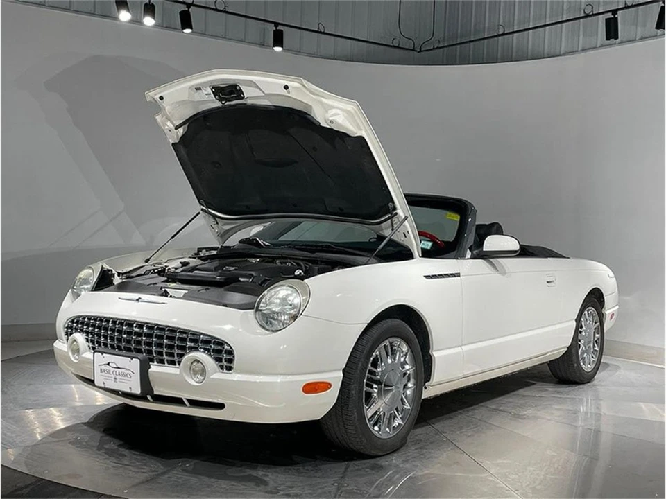 2002 Ford Thunderbird 11th Gen - Image 27 of 31