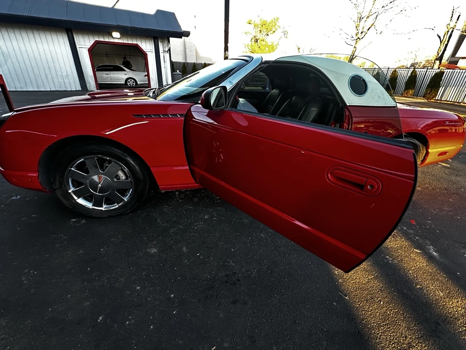 2002 Ford Thunderbird 11th Gen - Image 3 of 21