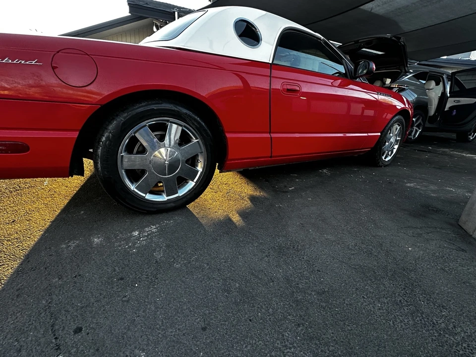 2002 Ford Thunderbird 11th Gen - Image 11 of 21