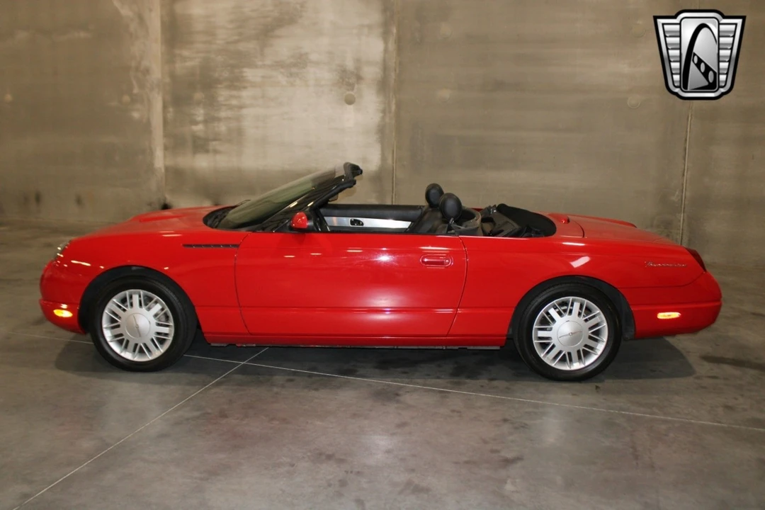 2002 Ford Thunderbird 11th Gen - Image 3 of 12