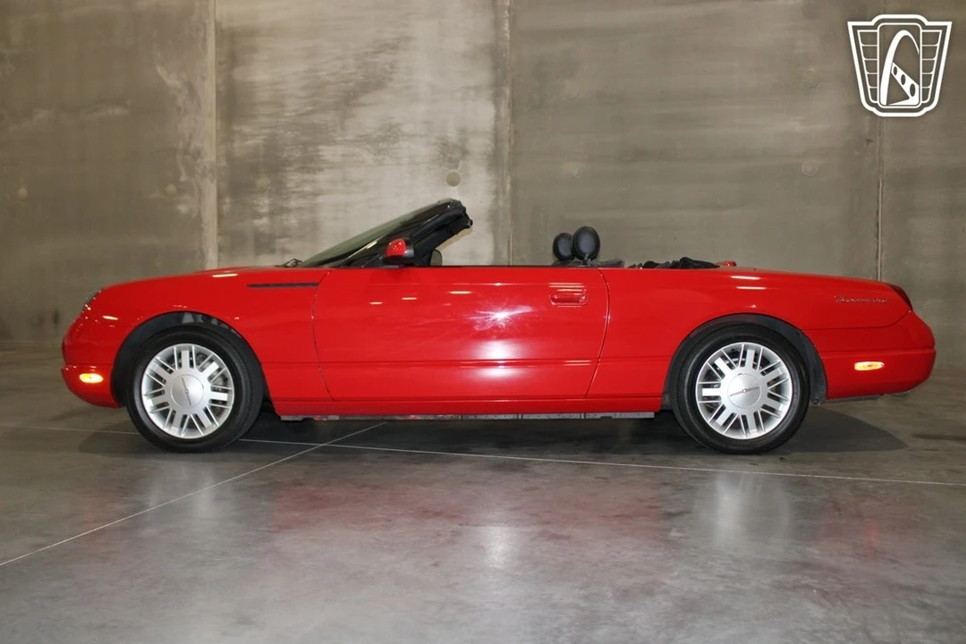 2002 Ford Thunderbird 10th Gen - Image 20 of 21