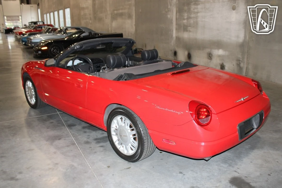 2002 Ford Thunderbird 10th Gen - Image 4 of 21