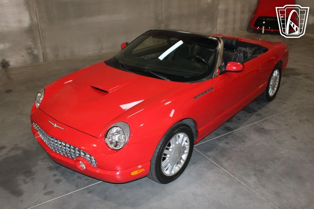 2002 Ford Thunderbird 10th Gen - Image 11 of 21