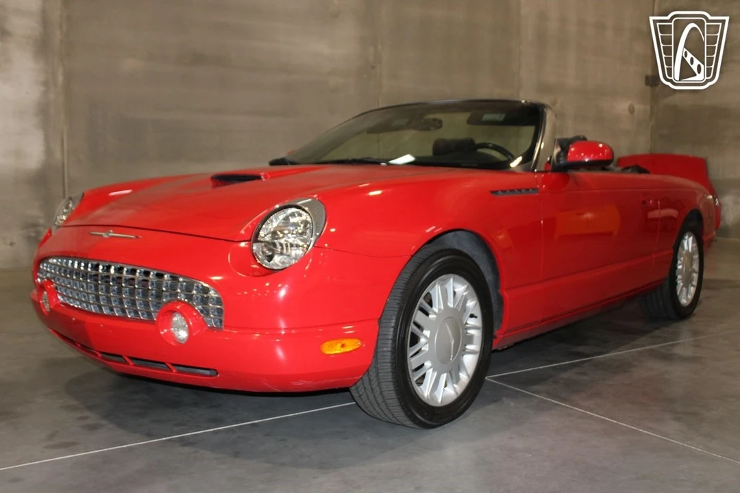 2002 Ford Thunderbird 10th Gen - Image 19 of 21