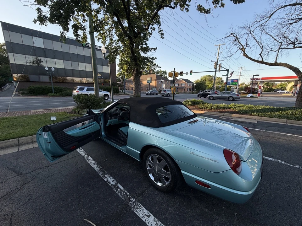 2002 Ford Thunderbird 11th Gen - Image 5 of 22