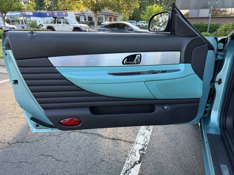 2002 Ford Thunderbird 11th Gen - Image 19 of 22