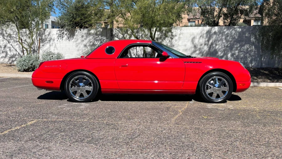 2002 Ford Thunderbird 11th Gen - Image 8 of 10