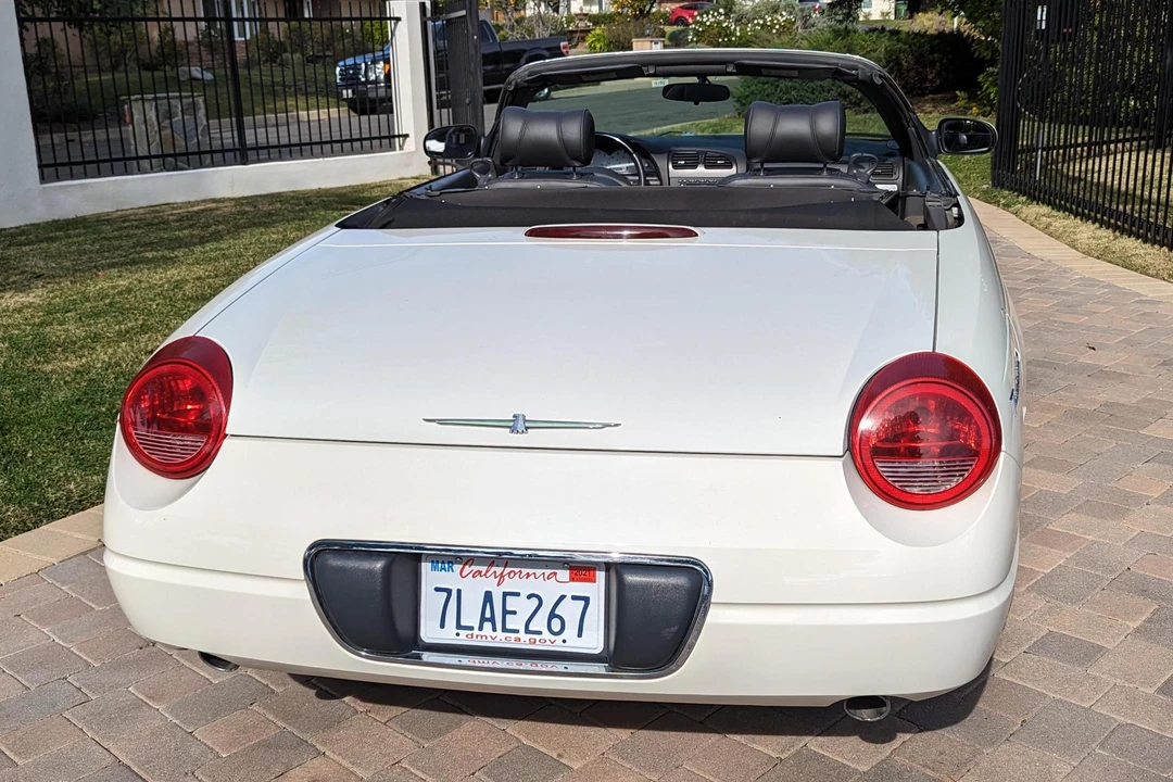 2002 Ford Thunderbird 10th Gen - Image 5 of 31