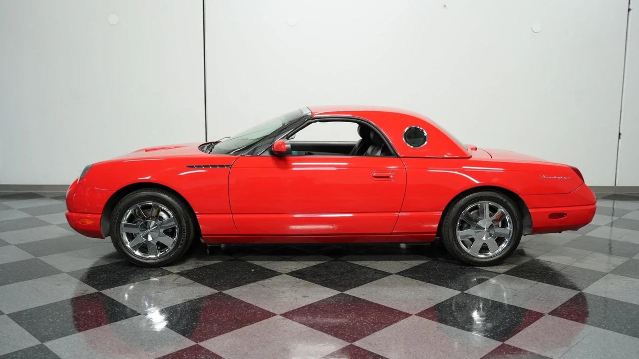 2002 Ford Thunderbird 10th Gen - Image 2 of 12