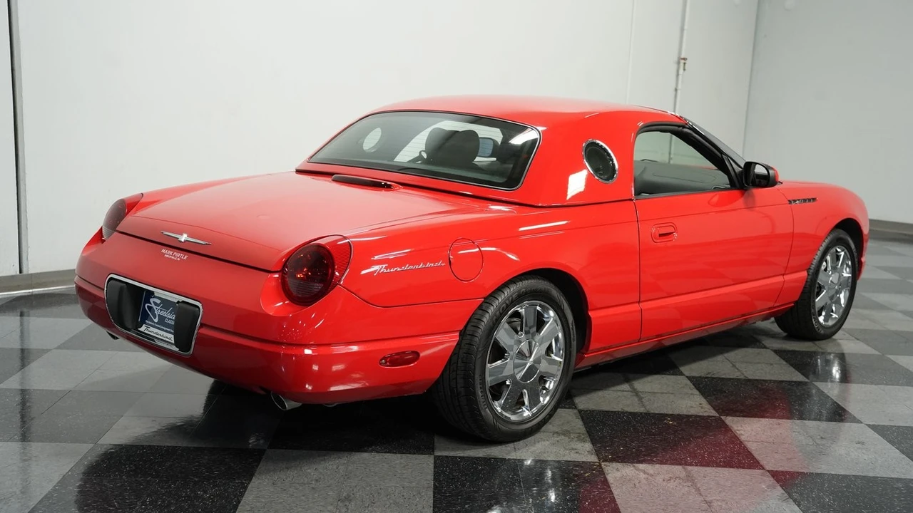 2002 Ford Thunderbird 10th Gen - Image 11 of 12