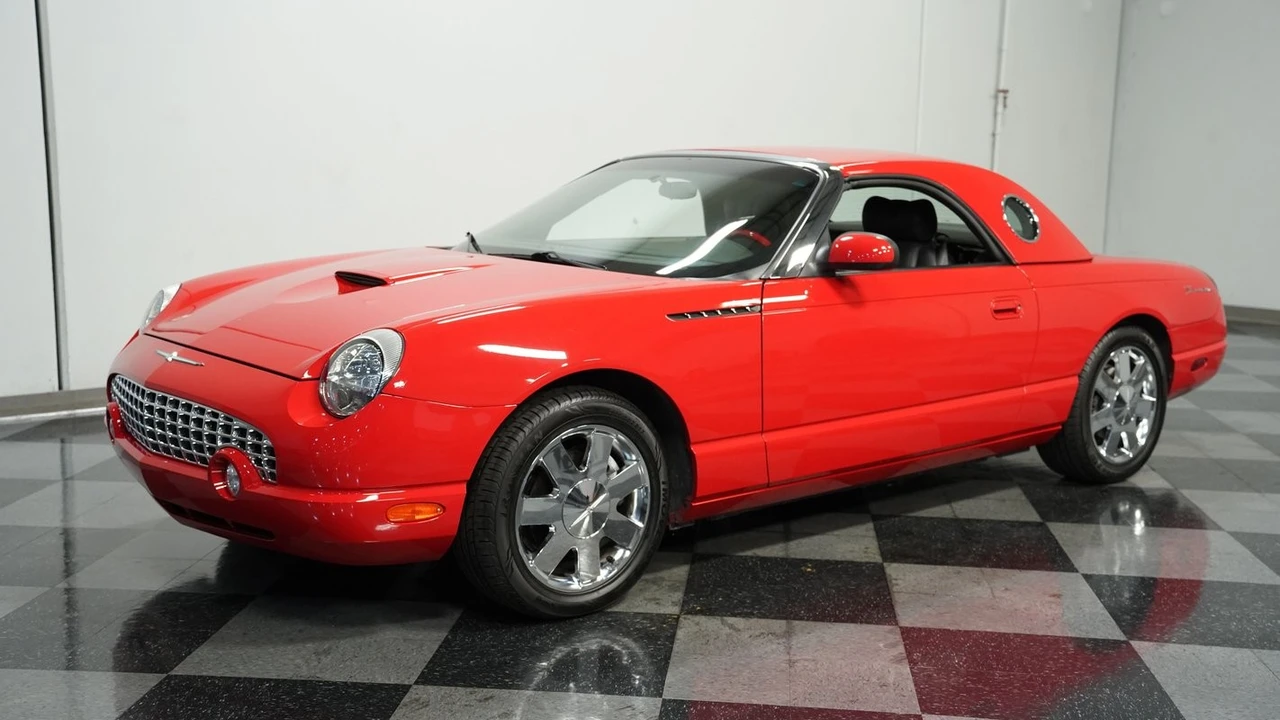 2002 Ford Thunderbird 10th Gen - Image 6 of 12