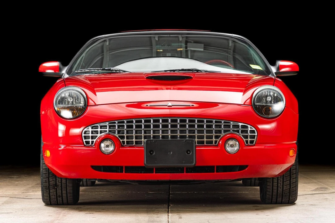2002 Ford Thunderbird 11th Gen - Image 2 of 31