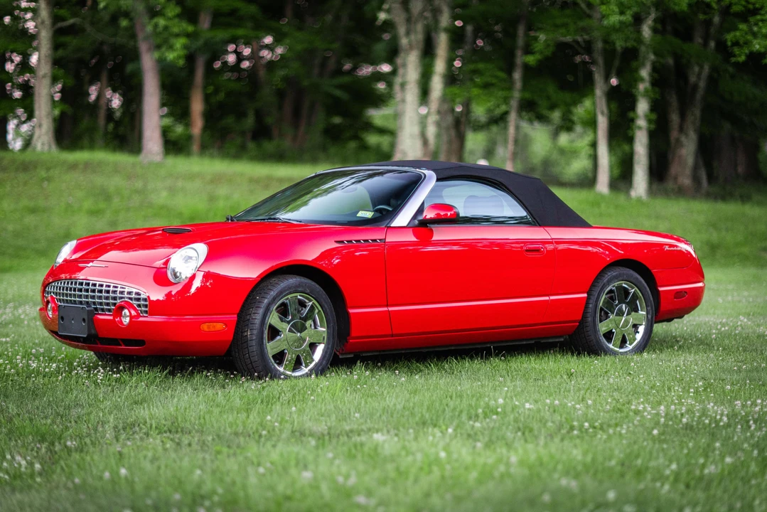 2002 Ford Thunderbird 11th Gen - Image 25 of 31