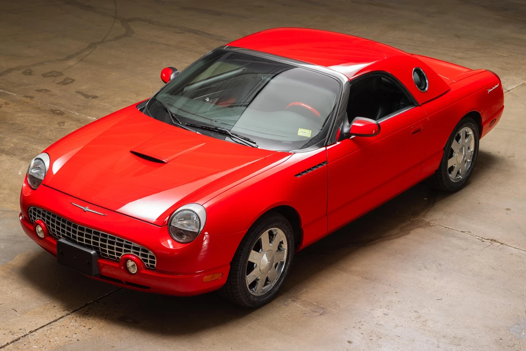 2002 Ford Thunderbird 11th Gen - Image 15 of 31