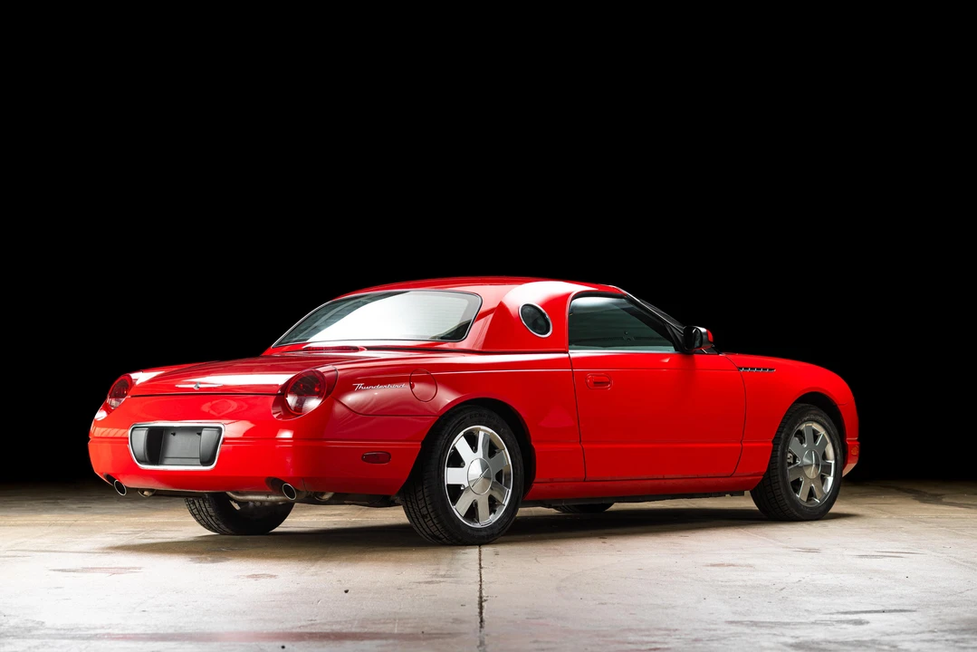 2002 Ford Thunderbird 11th Gen - Image 19 of 31