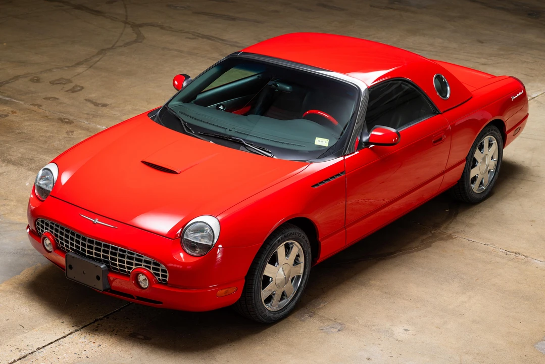 2002 Ford Thunderbird 11th Gen - Image 14 of 31