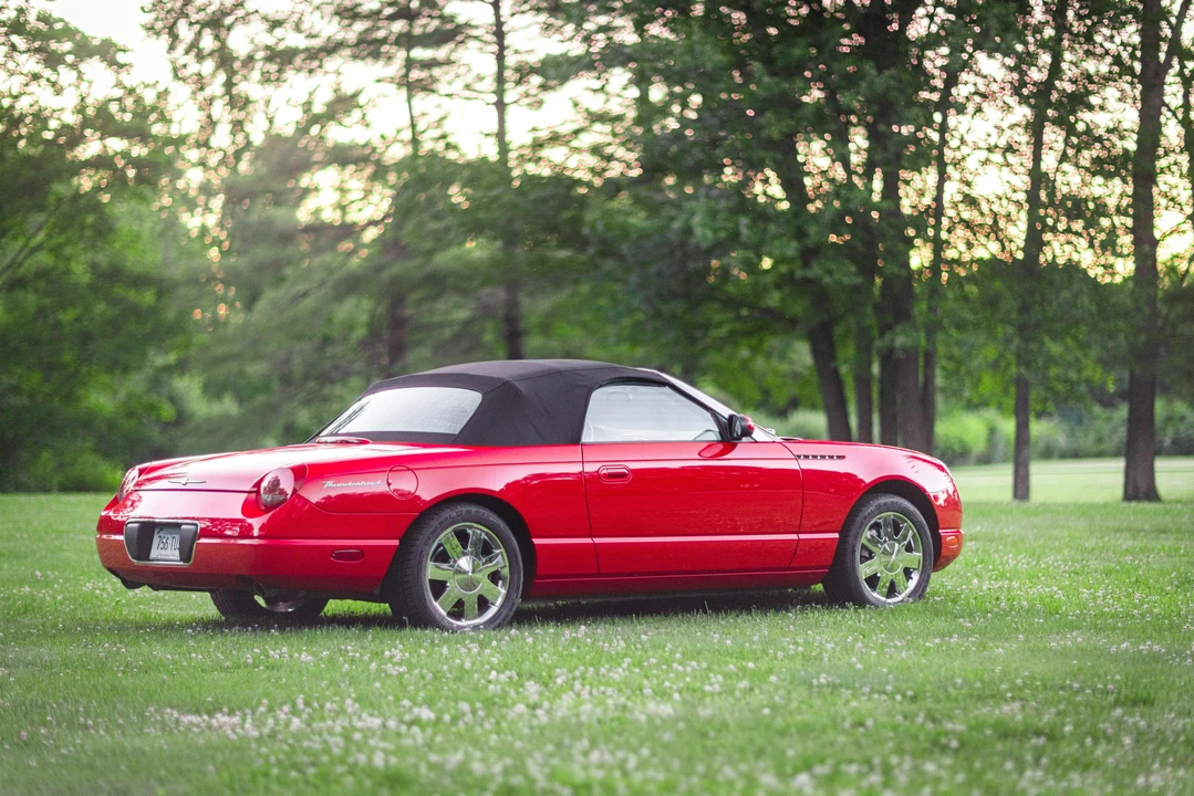 2002 Ford Thunderbird 11th Gen - Image 27 of 31
