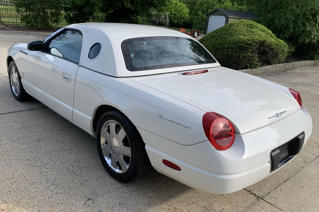2002 Ford Thunderbird 11th Gen - Image 4 of 31