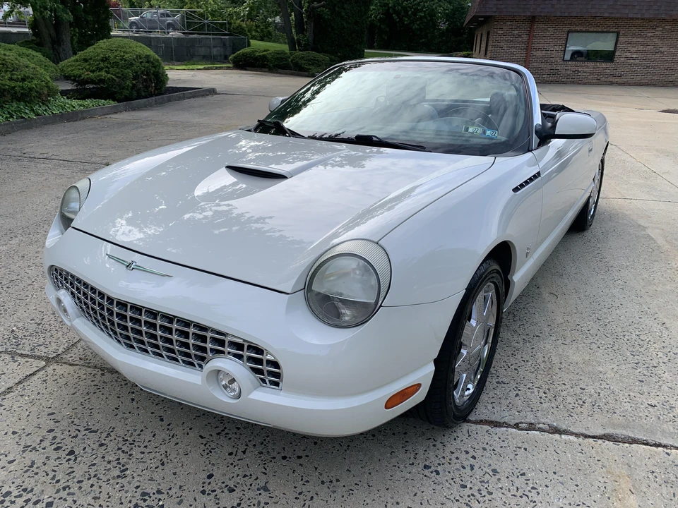 2002 Ford Thunderbird 11th Gen - Image 6 of 31
