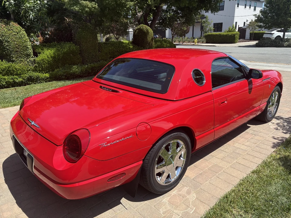 2002 Ford Thunderbird 11th Gen - Image 24 of 31