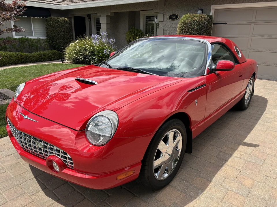 2002 Ford Thunderbird 11th Gen - Image 28 of 31