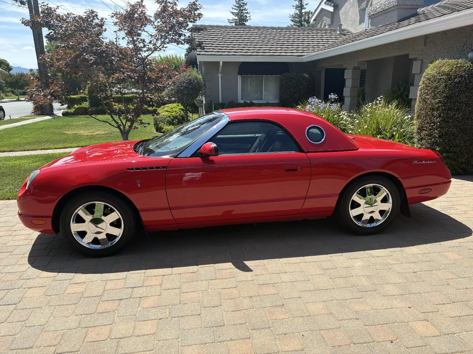 2002 Ford Thunderbird 11th Gen - Image 13 of 31