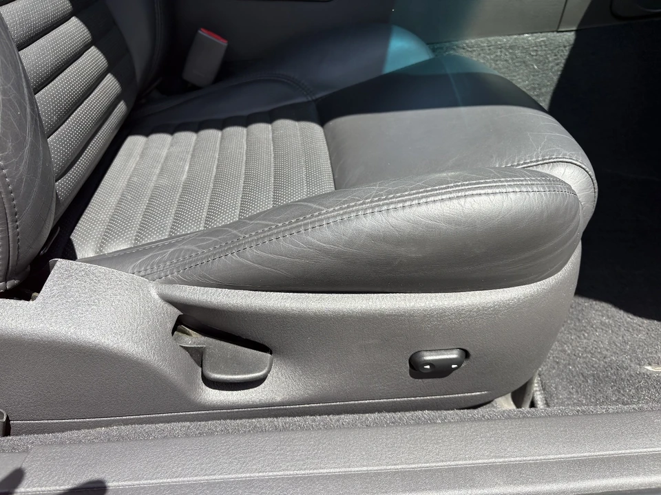 2002 Ford Thunderbird 11th Gen - Image 17 of 31