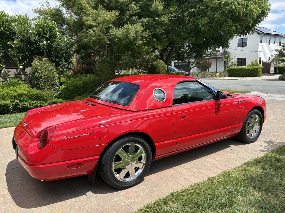 2002 Ford Thunderbird 11th Gen - Image 26 of 31
