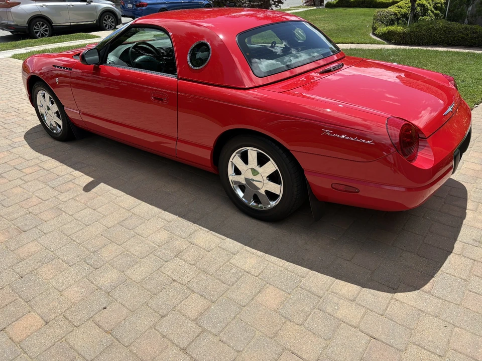 2002 Ford Thunderbird 11th Gen - Image 21 of 31