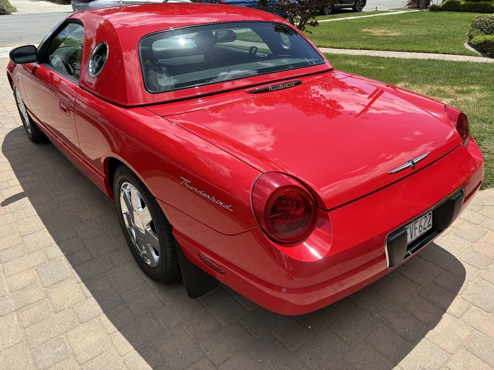 2002 Ford Thunderbird 11th Gen - Image 29 of 31