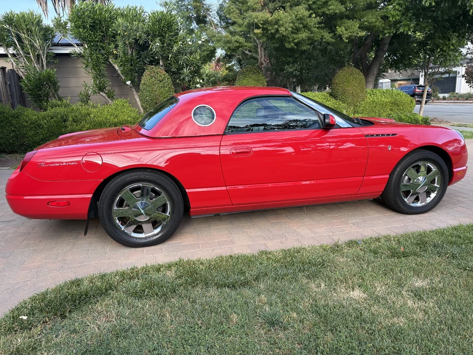 2002 Ford Thunderbird 11th Gen - Image 18 of 31