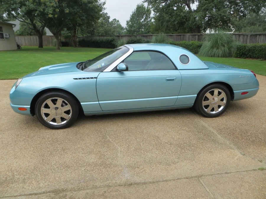 2002 Ford Thunderbird 11th Gen - Image 2 of 11